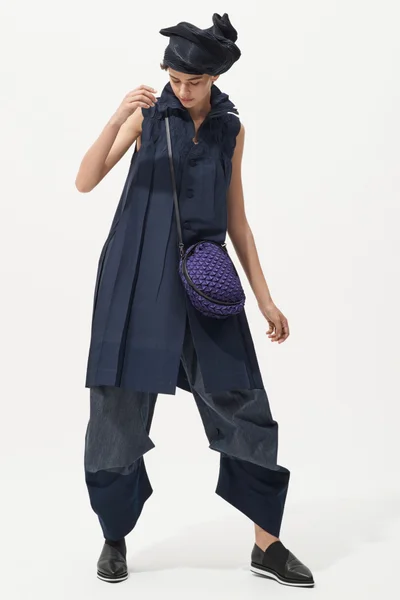 Look 12